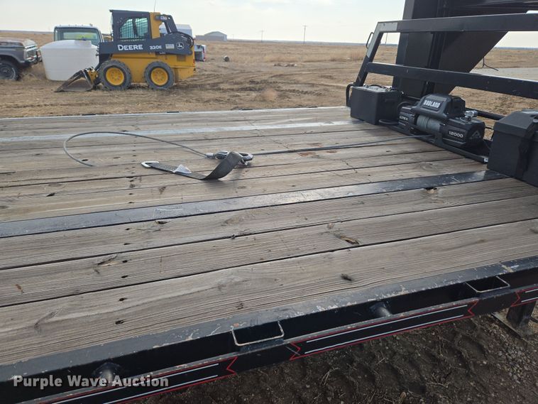 image for item DT7096 2018 Diamond T 10232DTF equipment trailer