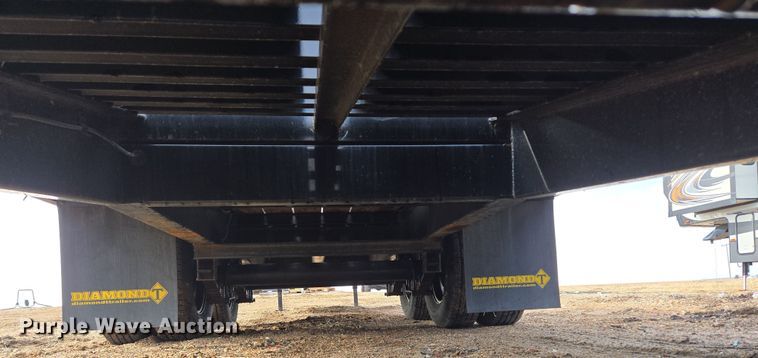 image for item DT7096 2018 Diamond T 10232DTF equipment trailer