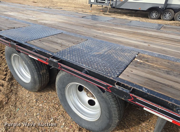 image for item DT7096 2018 Diamond T 10232DTF equipment trailer