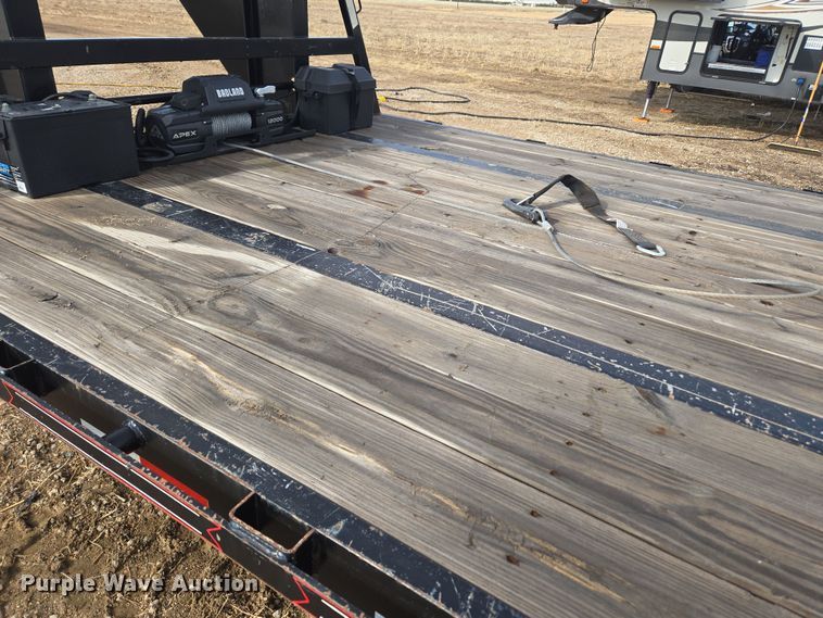 image for item DT7096 2018 Diamond T 10232DTF equipment trailer