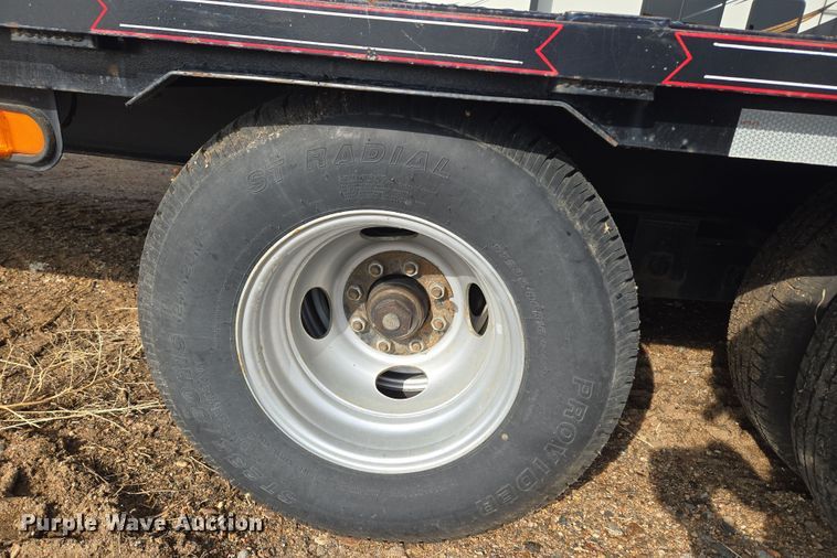 image for item DT7096 2018 Diamond T 10232DTF equipment trailer