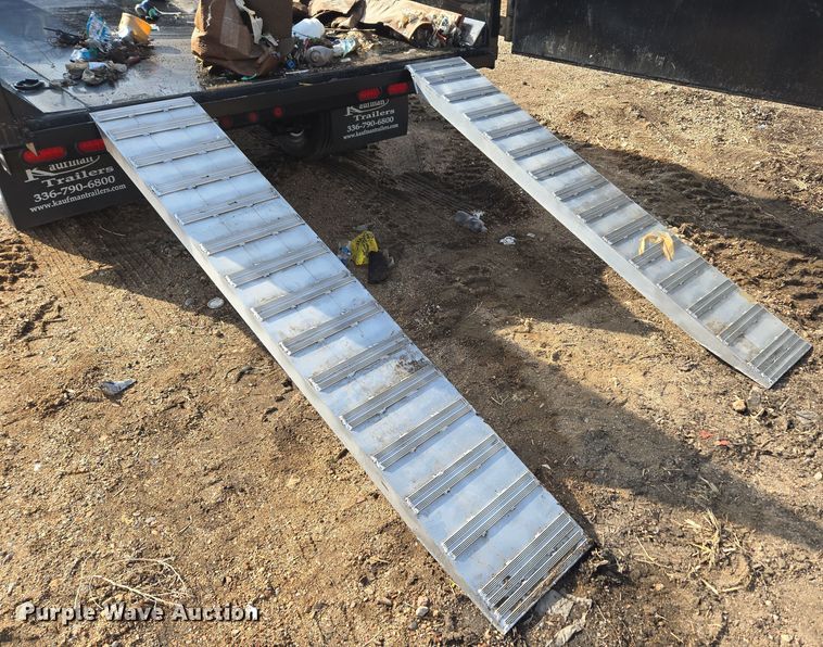 image for item DT7097 2022 Kaufman dump trailer