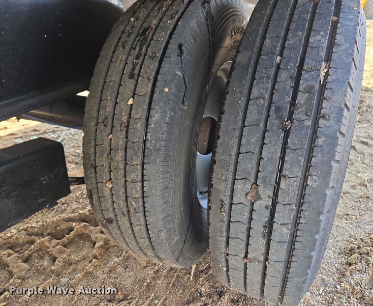 image for item DT7097 2022 Kaufman dump trailer