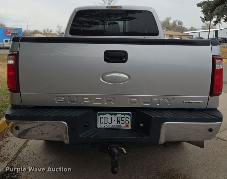 image for item DT7101 2012 Ford F350 Super Duty Crew Cab pickup truck