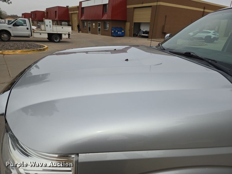 image for item DT7101 2012 Ford F350 Super Duty Crew Cab pickup truck