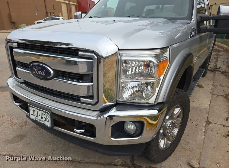 image for item DT7101 2012 Ford F350 Super Duty Crew Cab pickup truck