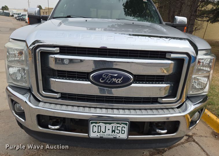 image for item DT7101 2012 Ford F350 Super Duty Crew Cab pickup truck