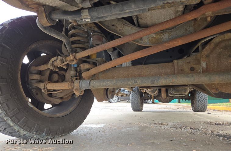 image for item DT7101 2012 Ford F350 Super Duty Crew Cab pickup truck