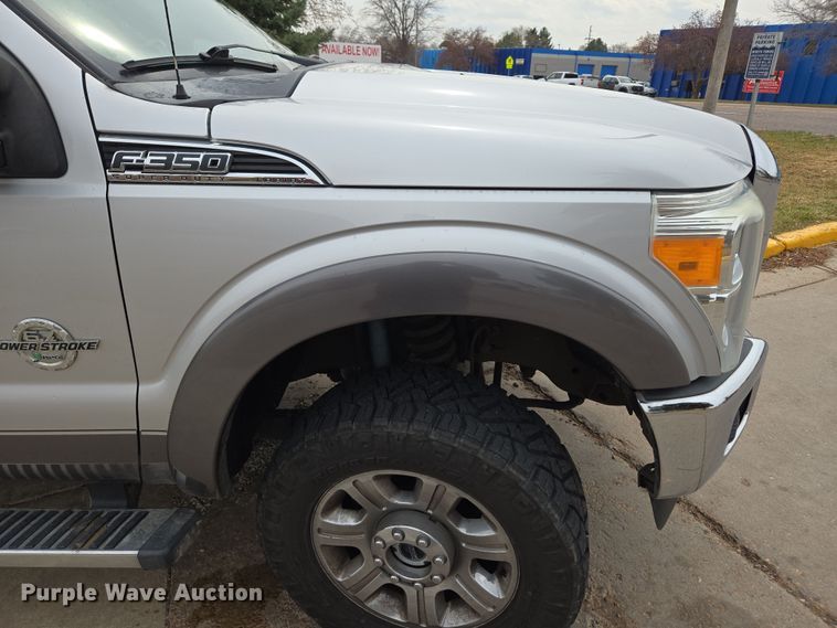 image for item DT7101 2012 Ford F350 Super Duty Crew Cab pickup truck