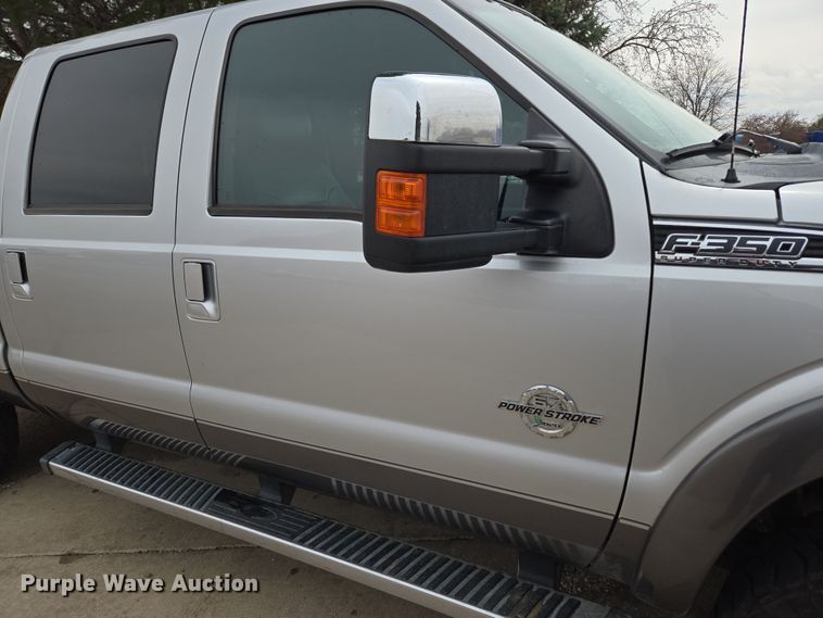 image for item DT7101 2012 Ford F350 Super Duty Crew Cab pickup truck