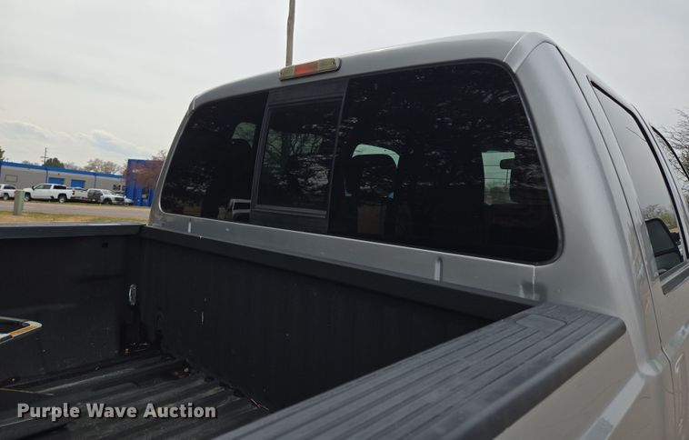 image for item DT7101 2012 Ford F350 Super Duty Crew Cab pickup truck
