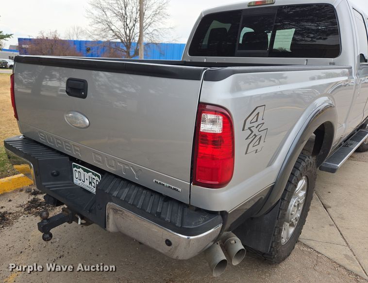 image for item DT7101 2012 Ford F350 Super Duty Crew Cab pickup truck