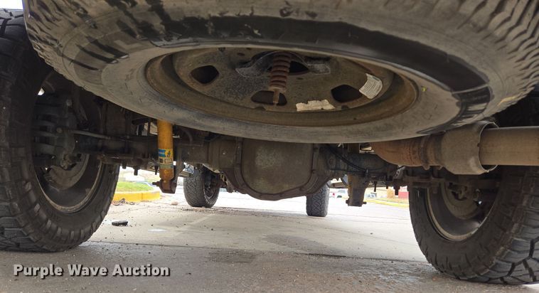 image for item DT7101 2012 Ford F350 Super Duty Crew Cab pickup truck