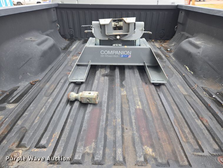 image for item DT7101 2012 Ford F350 Super Duty Crew Cab pickup truck