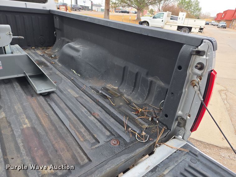 image for item DT7101 2012 Ford F350 Super Duty Crew Cab pickup truck