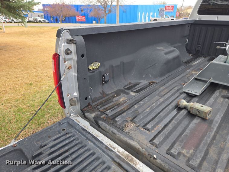 image for item DT7101 2012 Ford F350 Super Duty Crew Cab pickup truck