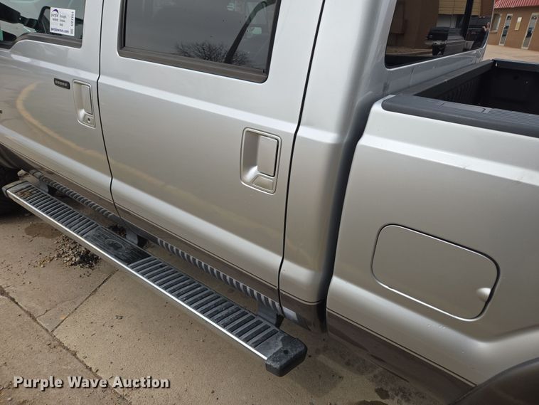 image for item DT7101 2012 Ford F350 Super Duty Crew Cab pickup truck
