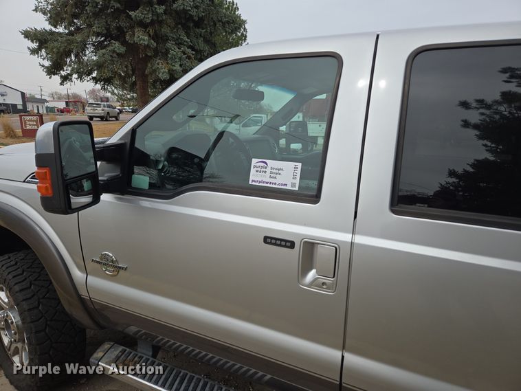 image for item DT7101 2012 Ford F350 Super Duty Crew Cab pickup truck