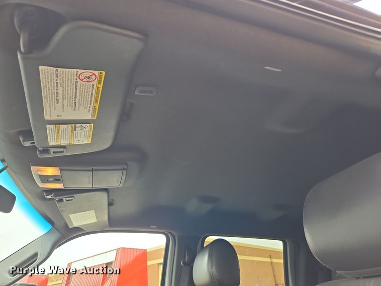 image for item DT7101 2012 Ford F350 Super Duty Crew Cab pickup truck