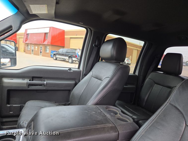 image for item DT7101 2012 Ford F350 Super Duty Crew Cab pickup truck