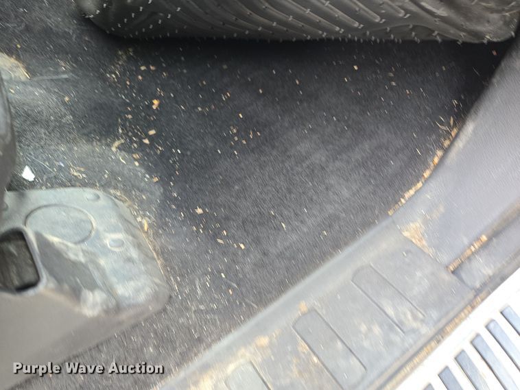 image for item DT7101 2012 Ford F350 Super Duty Crew Cab pickup truck