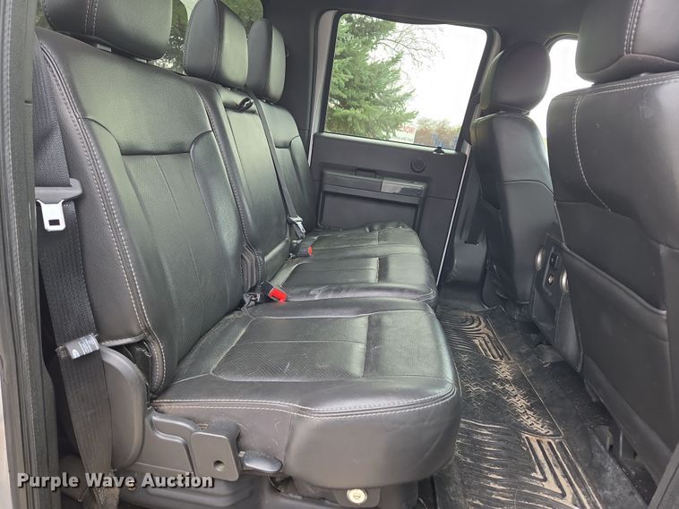 image for item DT7101 2012 Ford F350 Super Duty Crew Cab pickup truck