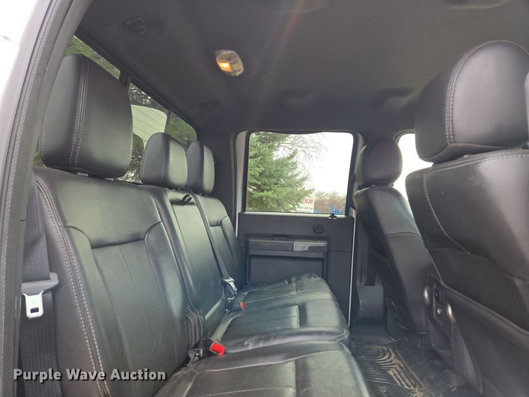 image for item DT7101 2012 Ford F350 Super Duty Crew Cab pickup truck