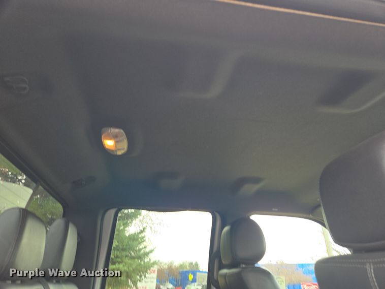 image for item DT7101 2012 Ford F350 Super Duty Crew Cab pickup truck