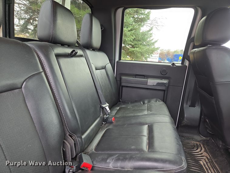 image for item DT7101 2012 Ford F350 Super Duty Crew Cab pickup truck