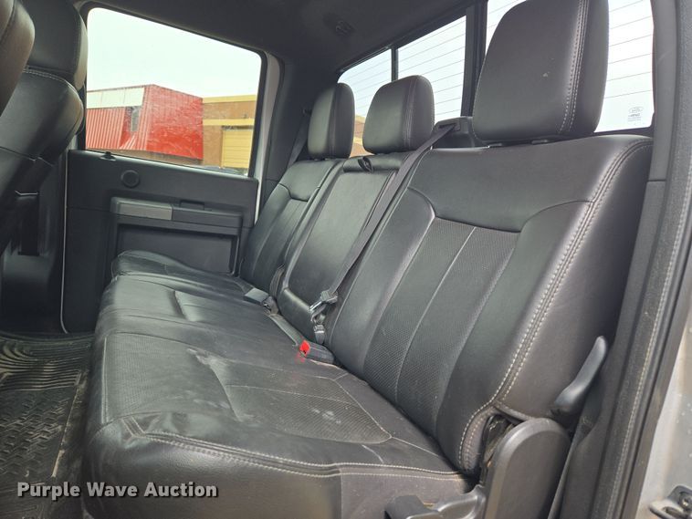 image for item DT7101 2012 Ford F350 Super Duty Crew Cab pickup truck