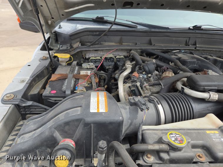 image for item DT7101 2012 Ford F350 Super Duty Crew Cab pickup truck