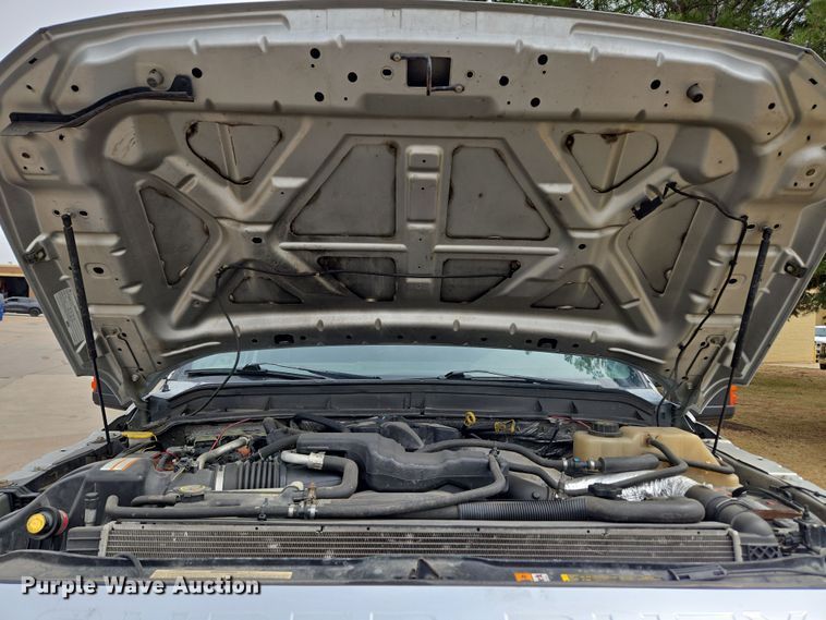 image for item DT7101 2012 Ford F350 Super Duty Crew Cab pickup truck