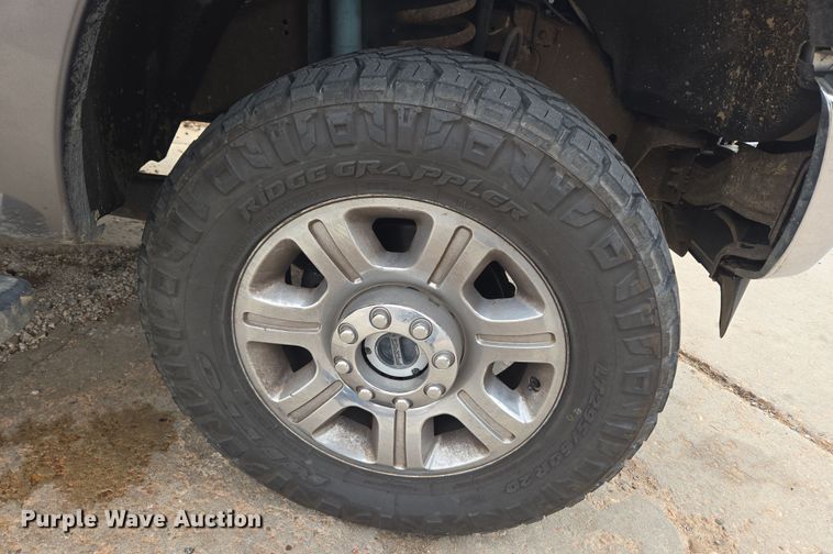 image for item DT7101 2012 Ford F350 Super Duty Crew Cab pickup truck