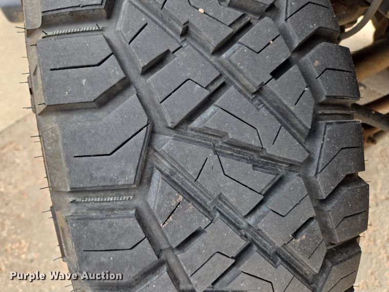 image for item DT7101 2012 Ford F350 Super Duty Crew Cab pickup truck