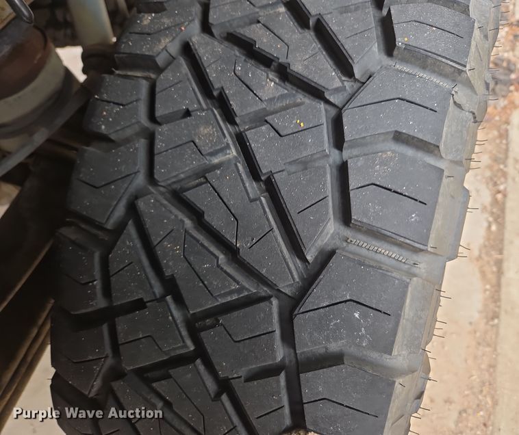 image for item DT7101 2012 Ford F350 Super Duty Crew Cab pickup truck