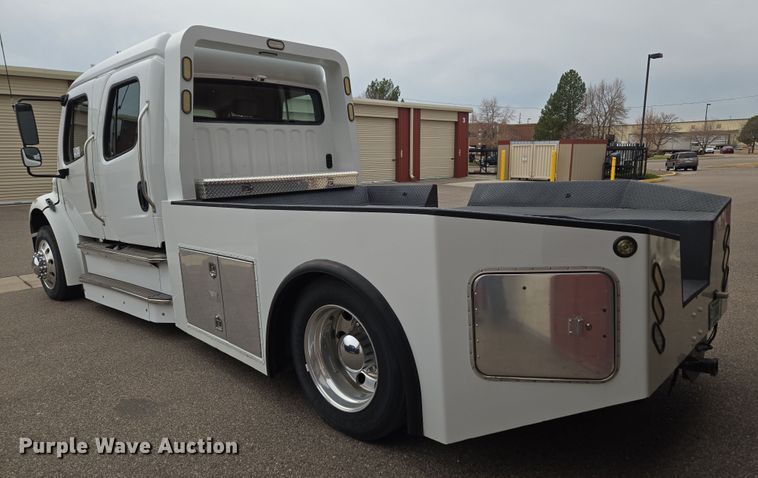 image for item DT7103 2007 Freightliner Business Class M2 Crew Cab flatbed truck