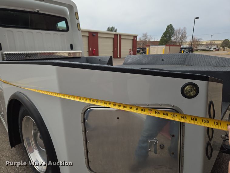 image for item DT7103 2007 Freightliner Business Class M2 Crew Cab flatbed truck