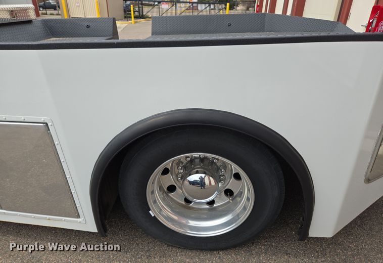 image for item DT7103 2007 Freightliner Business Class M2 Crew Cab flatbed truck