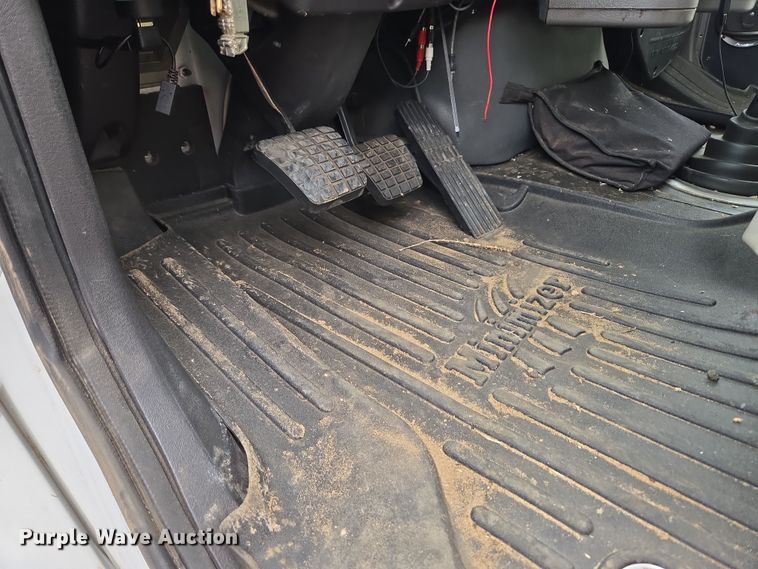 image for item DT7103 2007 Freightliner Business Class M2 Crew Cab flatbed truck