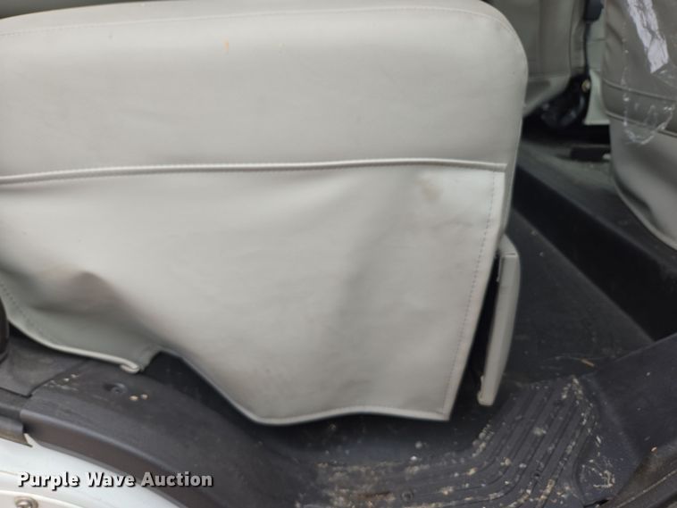 image for item DT7103 2007 Freightliner Business Class M2 Crew Cab flatbed truck