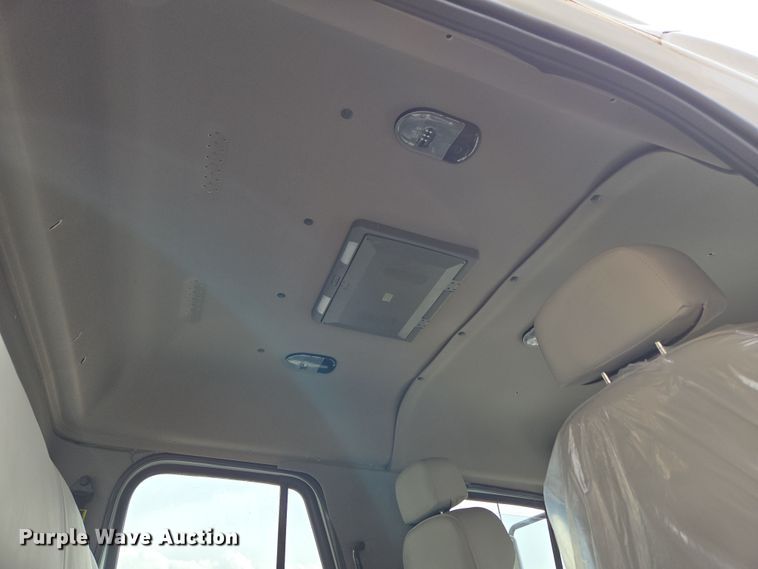 image for item DT7103 2007 Freightliner Business Class M2 Crew Cab flatbed truck