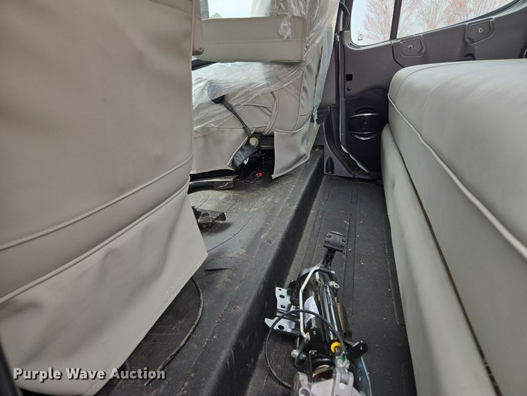 image for item DT7103 2007 Freightliner Business Class M2 Crew Cab flatbed truck