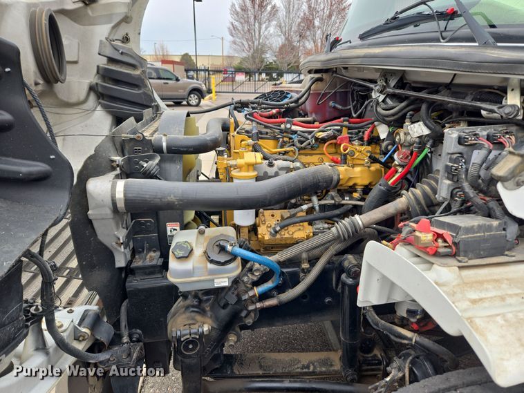 image for item DT7103 2007 Freightliner Business Class M2 Crew Cab flatbed truck