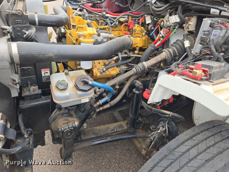 image for item DT7103 2007 Freightliner Business Class M2 Crew Cab flatbed truck