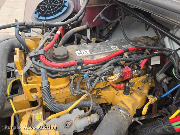 image for item DT7103 2007 Freightliner Business Class M2 Crew Cab flatbed truck