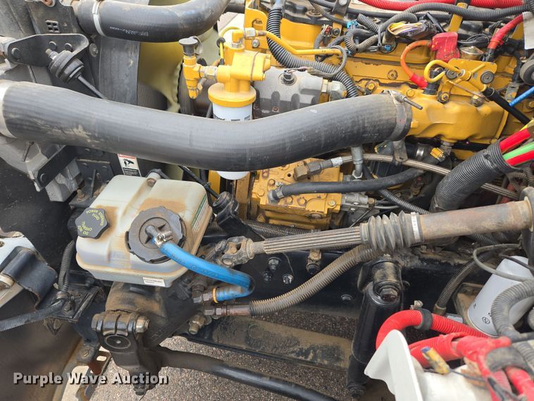 image for item DT7103 2007 Freightliner Business Class M2 Crew Cab flatbed truck