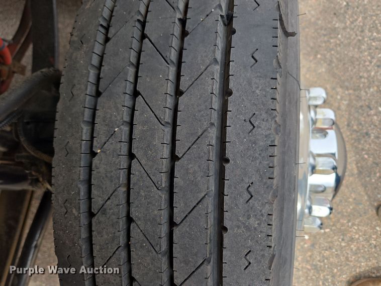 image for item DT7103 2007 Freightliner Business Class M2 Crew Cab flatbed truck