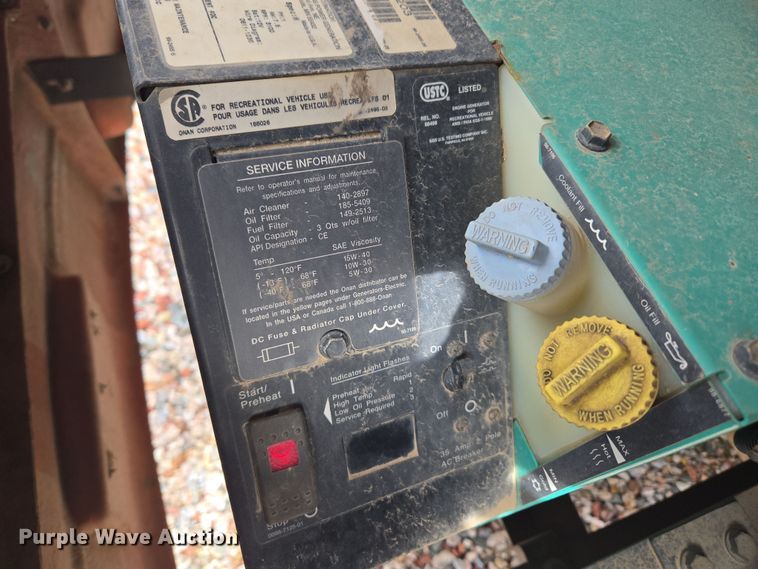 image for item DT7104 2003 Freightliner XC Chassis RV