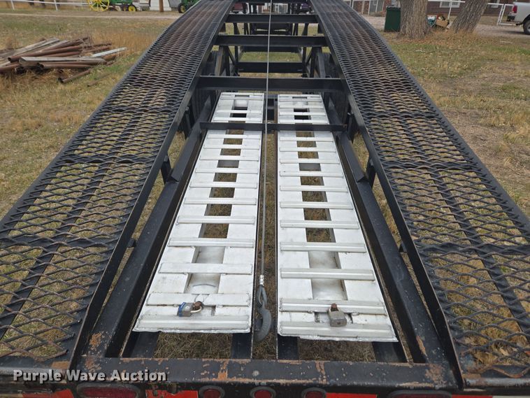 image for item DT7106 2019 Kaufman car carrier