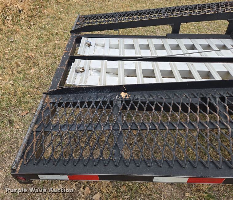 image for item DT7106 2019 Kaufman car carrier